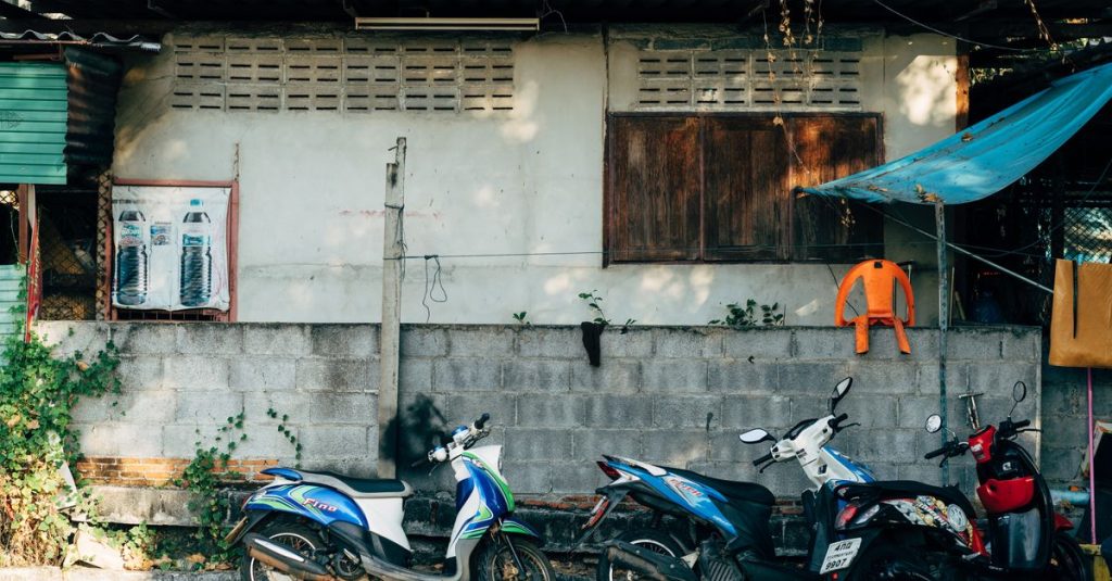 louez un scooter à koh phangan pour explorer l'île en toute liberté. profitez de tarifs attractifs et d'un service fiable pour un séjour inoubliable.