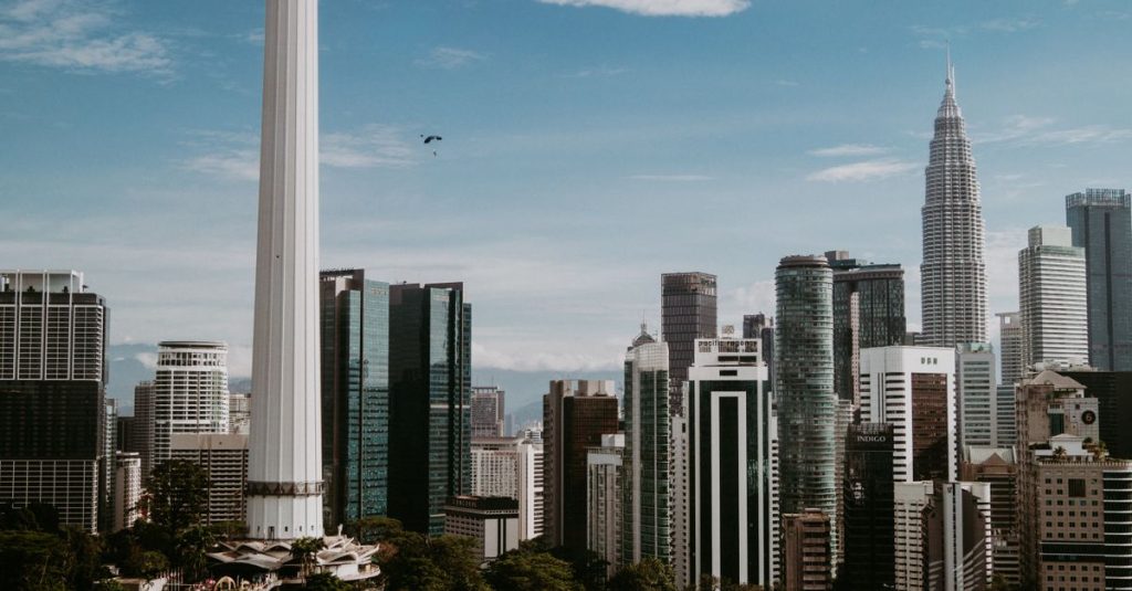 découvrez les meilleurs restaurants de kuala lumpur offrant une expérience culinaire exceptionnelle avec des plats locaux et internationaux pour tous les goûts.