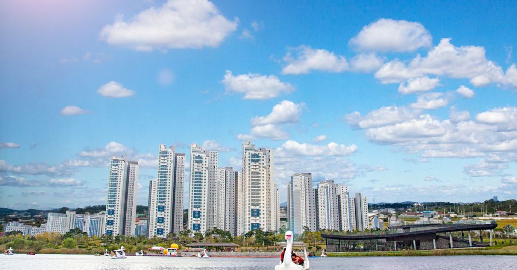 découvrez incheon, une destination incontournable en corée du sud, avec ses attractions culturelles, ses plages magnifiques et son aéroport international moderne.