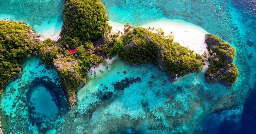 découvrez l'archipel de mergui, un paradis tropical aux plages immaculées, récifs coralliens colorés et une biodiversité marine exceptionnelle.