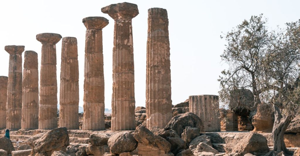 découvrez les meilleures attractions de sicile : plages magnifiques, sites historiques, villages pittoresques et saveurs authentiques pour un voyage inoubliable.