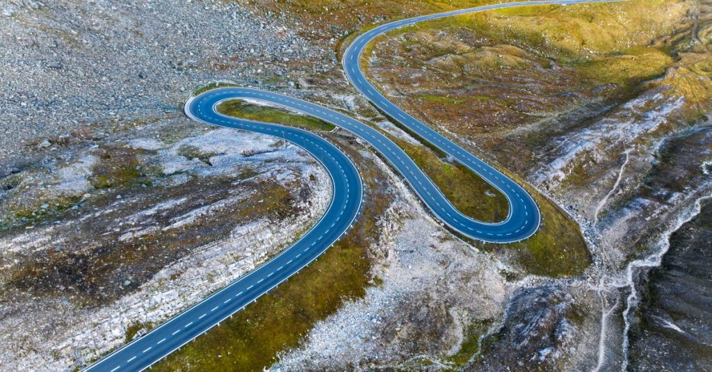 découvrez un road trip inoubliable en autriche, entre paysages à couper le souffle, villes charmantes et aventures culturelles uniques.