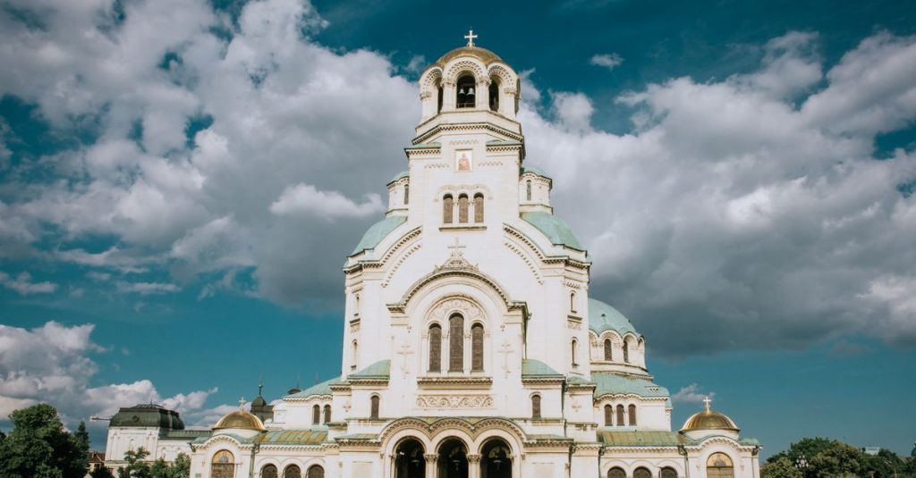 découvrez un itinéraire de voyage complet à sofia, la capitale bulgare, avec des conseils sur les incontournables, les activités, les restaurants et les hébergements pour un séjour inoubliable.